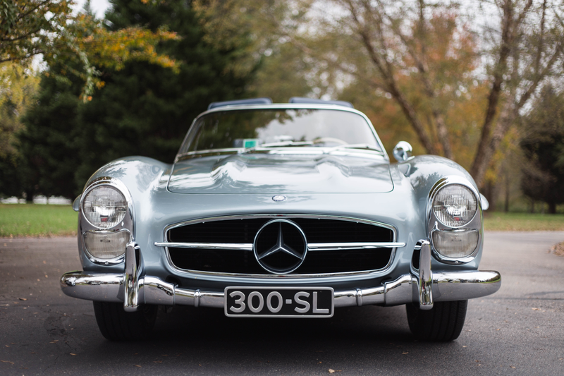 Illustration for article titled The Mercedes-AMG GT C Roadster And Mercedes-Benz 300SL Roadster Both Hail From A Golden Age
